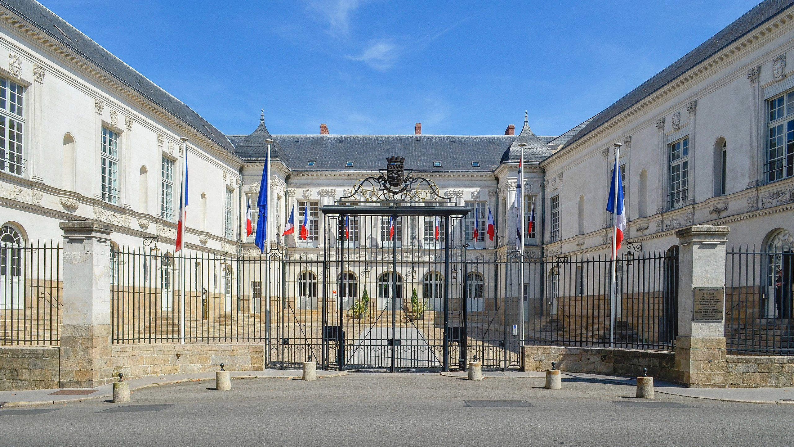 Nantes_-_Hotel_de_ville_04.jpg