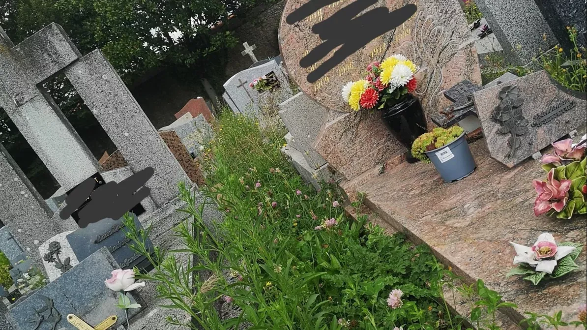 cimetiere-abandon.webp